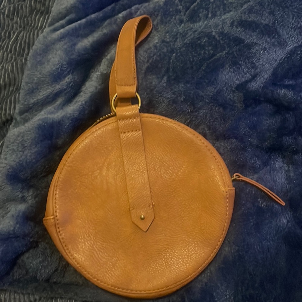 Unique hand bag used once